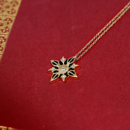 Christmas Star Pendant Necklace
