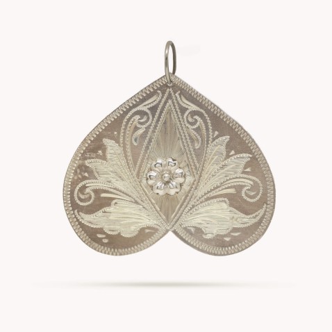 Cinzel | Buterfly Flower pendant